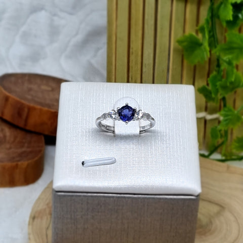 R0082 - Iolite Ring