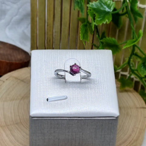 R0093 - Rhodolite Garnet Ring