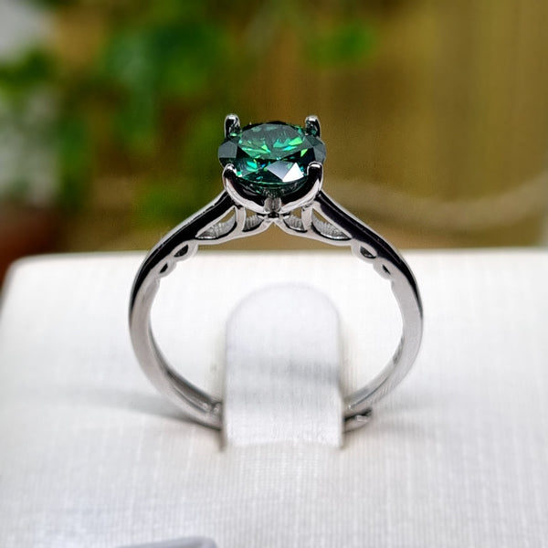 R0168 - Green Moissanite Ring - 1.0ct