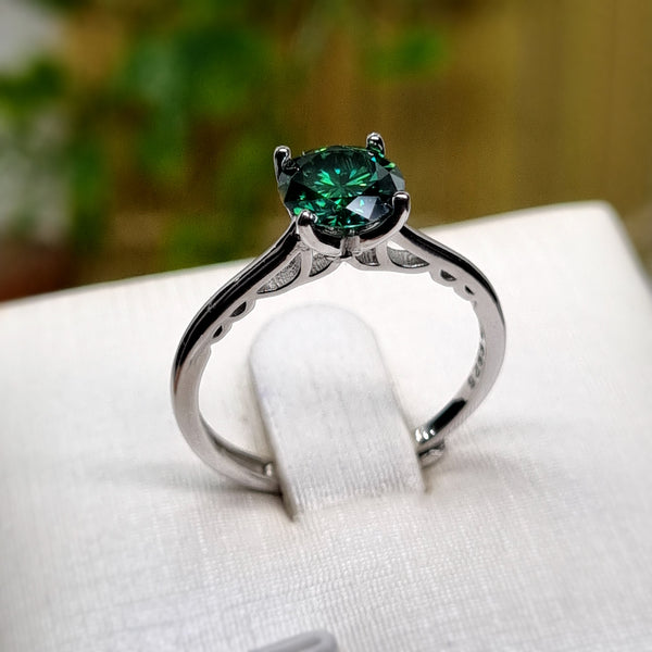 R0168 - Green Moissanite Ring - 1.0ct