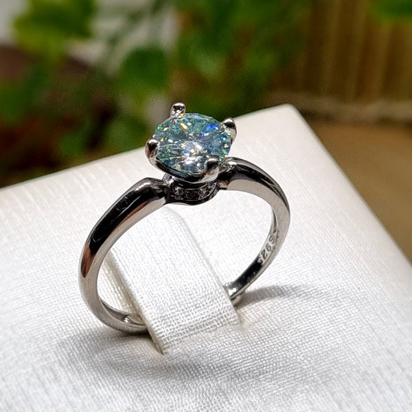 R0177 - Light Green Moissanite Ring - 1.0ct