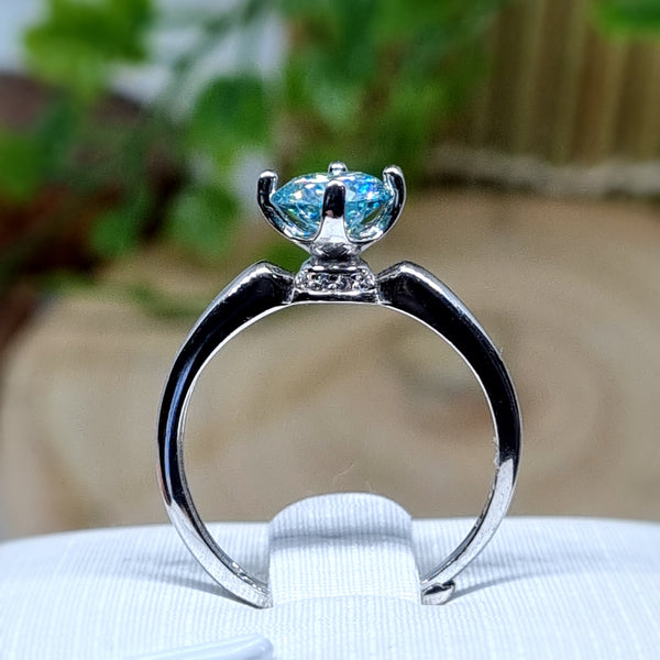 R0177 - Light Green Moissanite Ring - 1.0ct